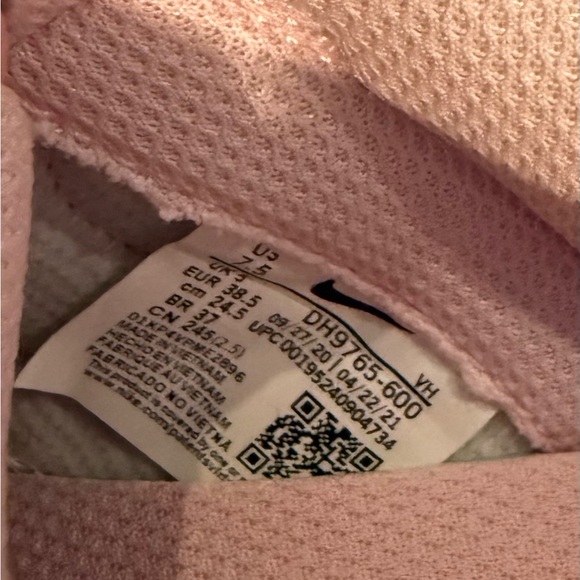 Nike Triple Pink Dunks-Barbie 🩷 - Picture 6 of 8